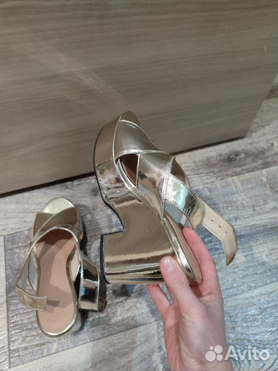 Босоножки bimba y lola 34 35