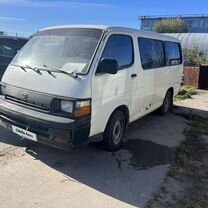 Toyota Hiace 2.4 MT, 1996, 450 000 км, с пробегом, цена 230 000 руб.