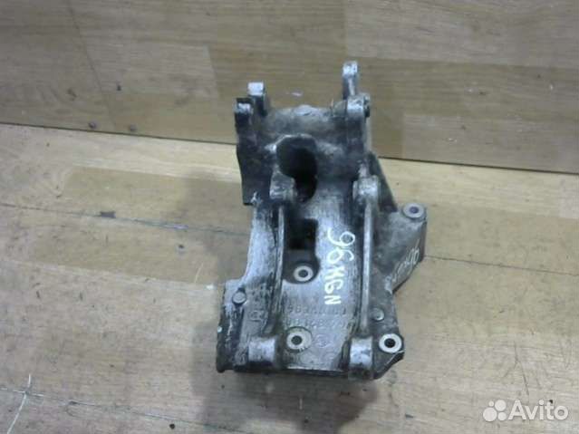 Кронштейн генератора Peugeot 406 96348183