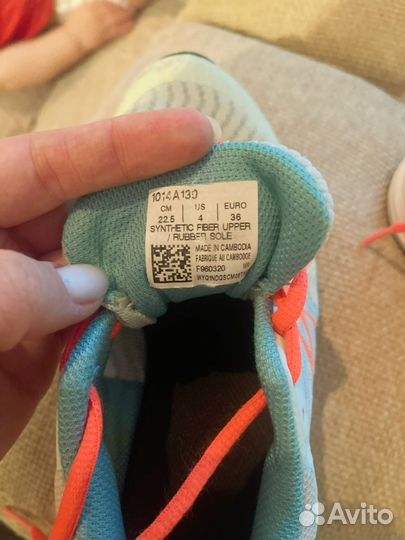 Кроссовки женские легкие