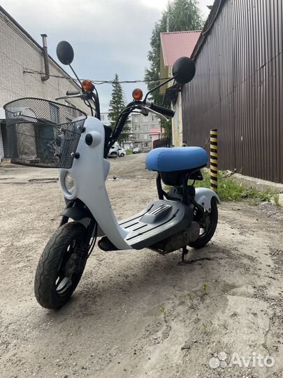 Продаю скутр