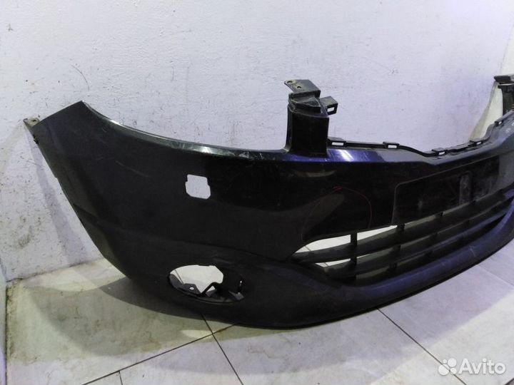 Бампер передний Ниссан