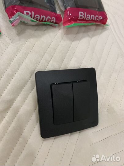 Выключатель двухклавишный Schneider