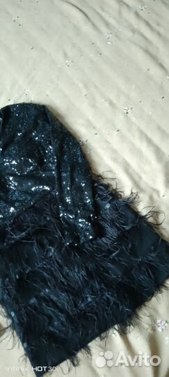 Платье с пайетками и перьями 40-42 р-р