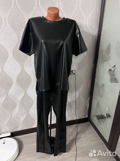 Костюм женский