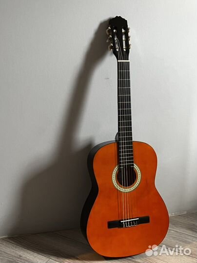 Гитара классическая