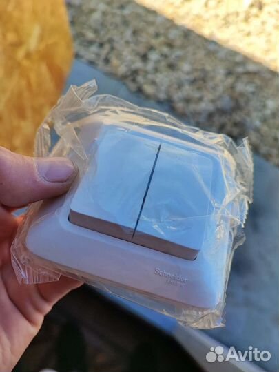 Выключатели и вилки