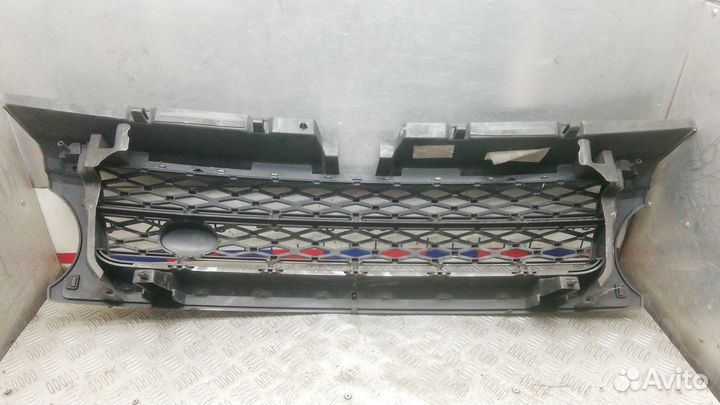 Б/У Б/У Решетка радиатора LR018416 land rover