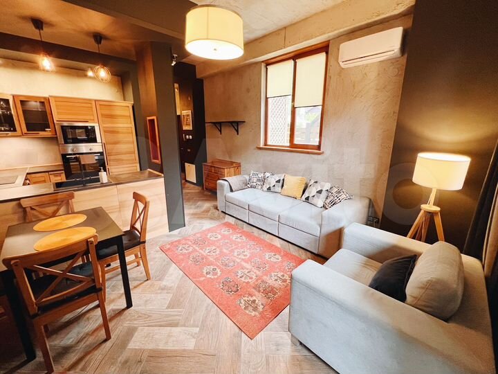 1-к. квартира, 52 м², 1/3 эт.