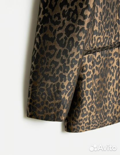 Однобортный блейзер из жаккарда