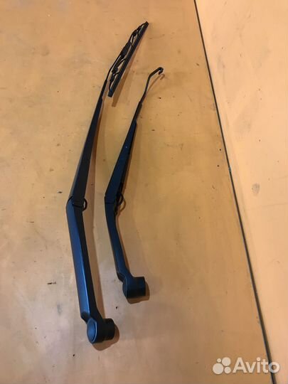 Поводок дворников на Hyundai Creta