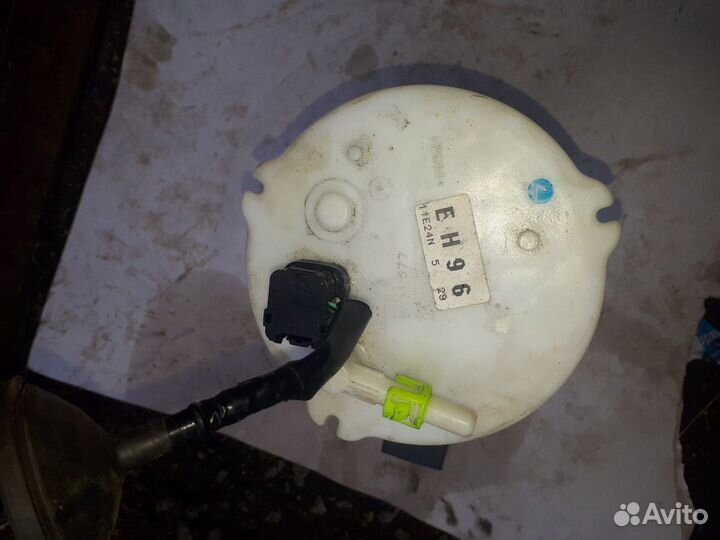 Насос топливный Королла,хонда цивик