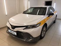 Toyota Camry 2.5 AT, 2021, 137 000 км, с пробегом, цена 2 050 000 руб.