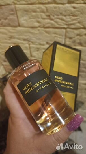 Givenchy Very Irresistible duty-free тестер 62мл