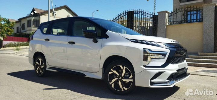 Mitsubishi Xpander 1.5 AT, 2023, 50 км