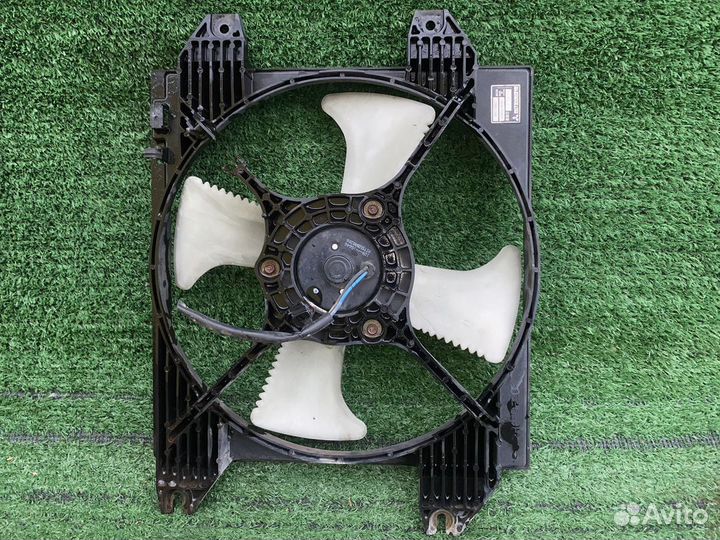 Диффузор радиатора Mitsubishi Galant EA7