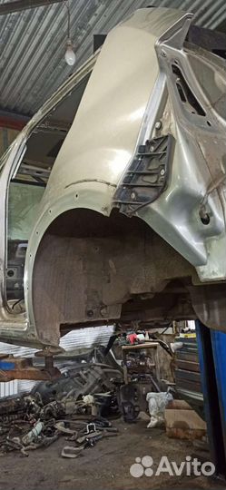 Левая задняя четверть Renault sandero stepway 1