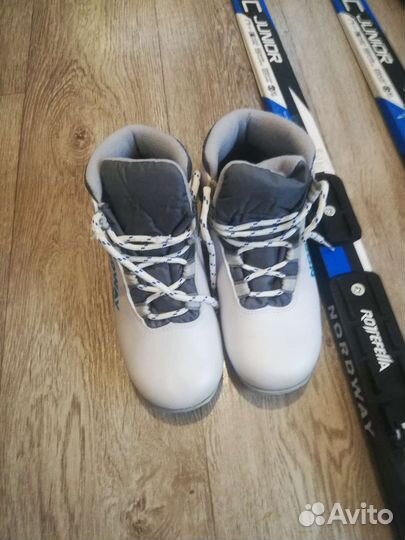 Лыжи, палки, ботинки