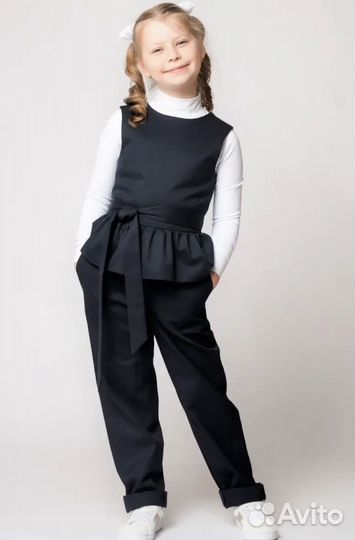 Школьный брючный костюм для девочки 134 см