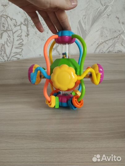 Развивающая игрушка / погремушка