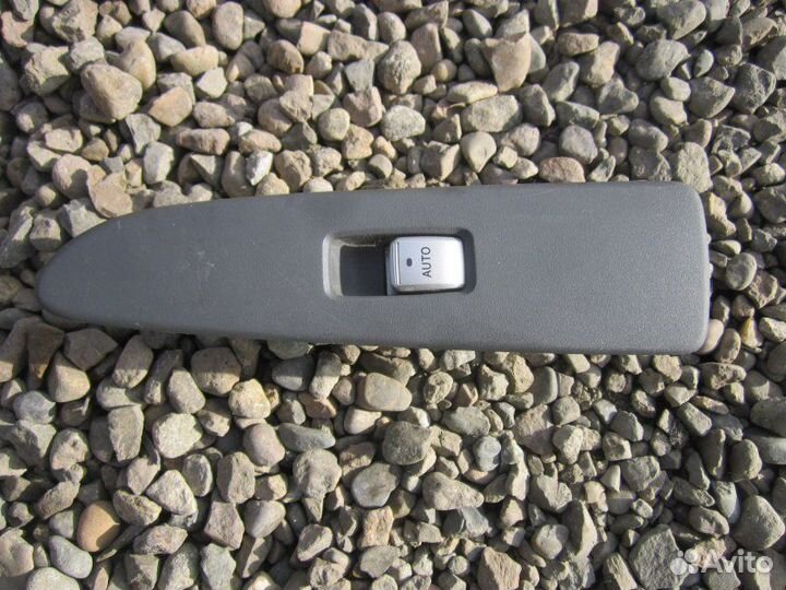 Кнопка стеклоподъемника задняя левая Toyota Allion