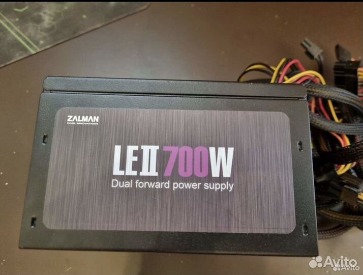 Блок питания Zalman LE2 700W ZM700-LE2