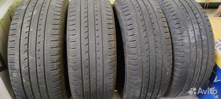 Goodyear EfficientGrip SUV 4x4 225/60 R17