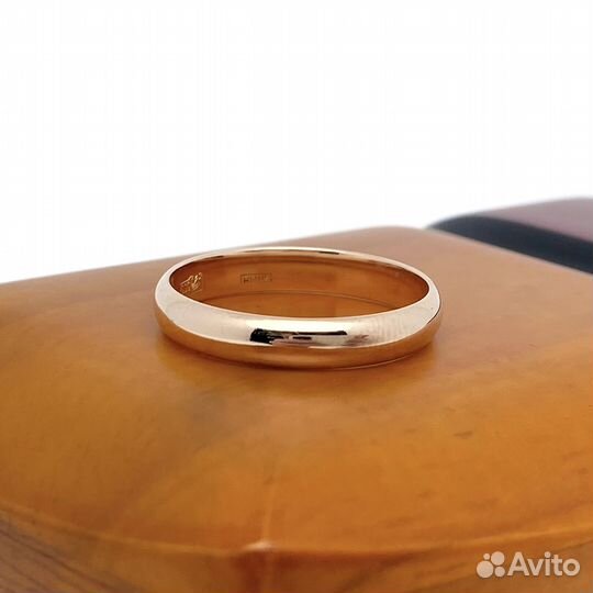 Золотое кольцо 585пр. вес: 2,53гр. размер: 17,5