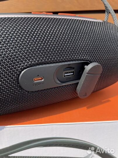 Колонка jbl boombox