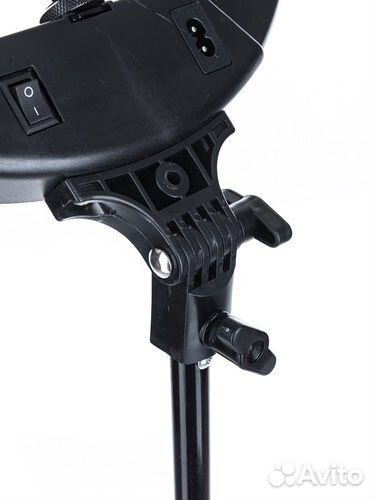 Очень яркая кольцевая лампа со штативом