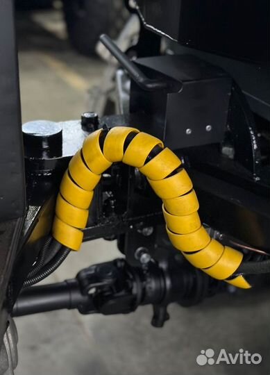 Квадроцикл переломка Grizzly (Снегоболотоход)