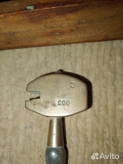 Старинный инструмент