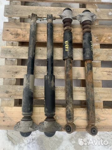 Задняя стойка skoda fabia