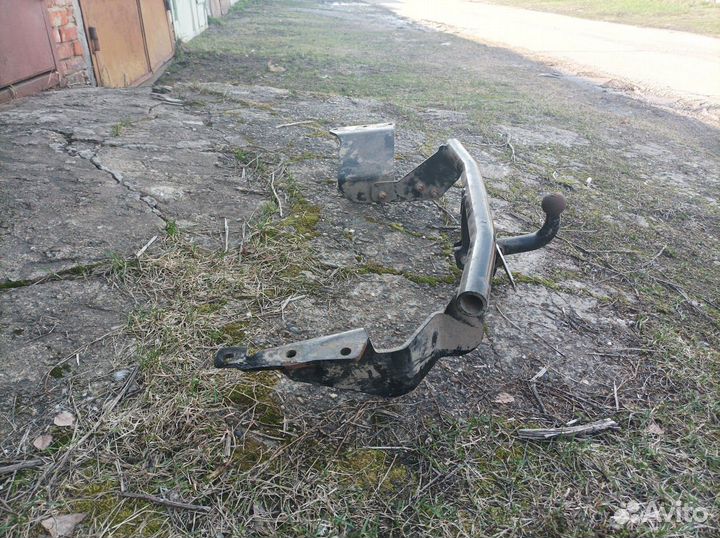 Фаркоп на Mitsubishi Outlander XL c 2008