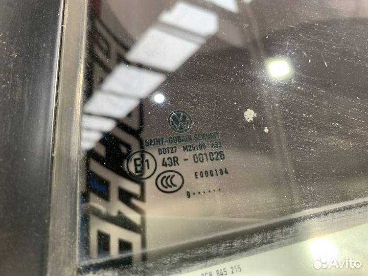 Стекло двери задней левой (форточка) Volkswagen