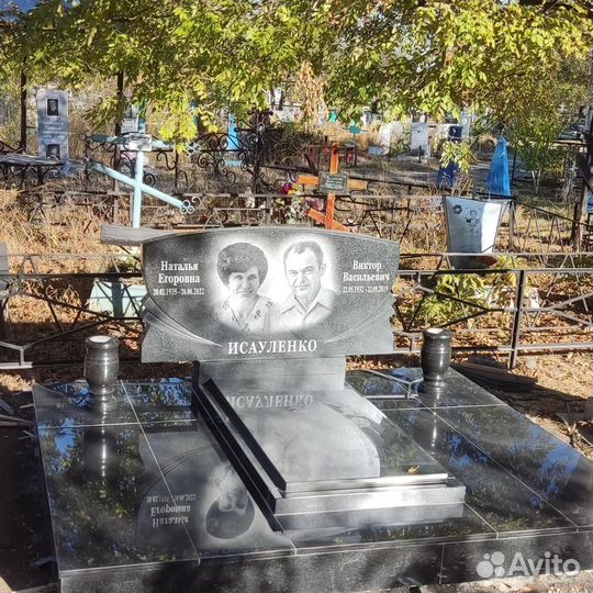 Памятники из гранита и мрамора