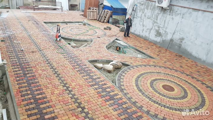 Укладка тротуарной плитки