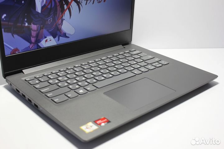 Ультрабук Lenovo с FullHD экраном и быстрым SSD