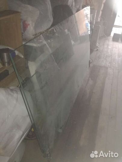 Дверь стеклянная