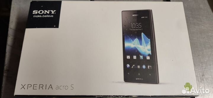 Док-станция Sony DK200 и коробка от телефона