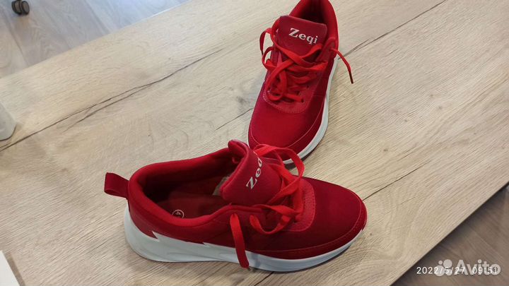 Кроссовки мужские