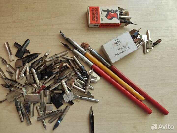 Держатель перьевой, перья плакатные