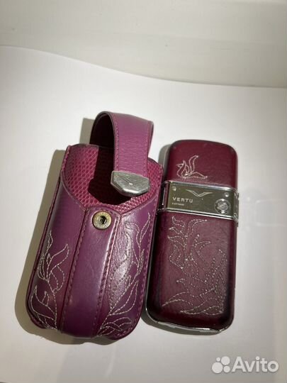 Кнопочный телефон vertu