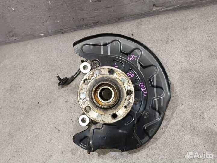 Левый поворотный кулак для 1.8 Skoda Octavia A7