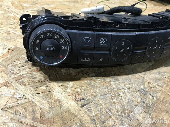 Блок управления климат-контролем Mercedes-Benz