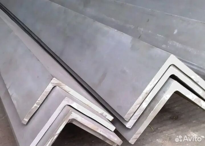 Уголок металлический