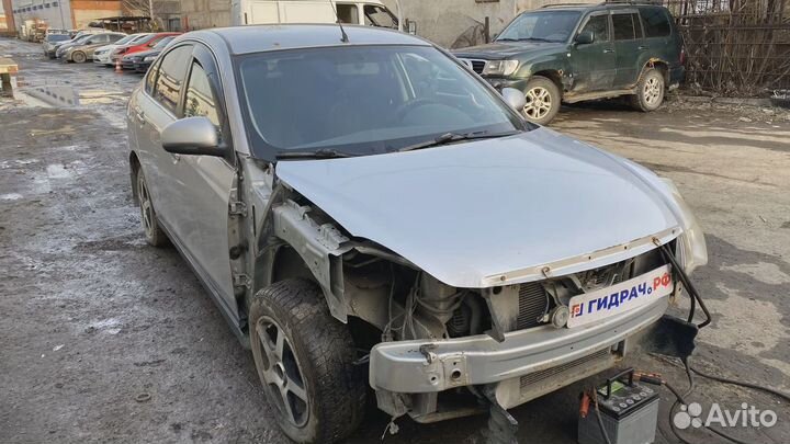 Суппорт тормозной передний левый Nissan Almera (G15) 41011-00Q0F