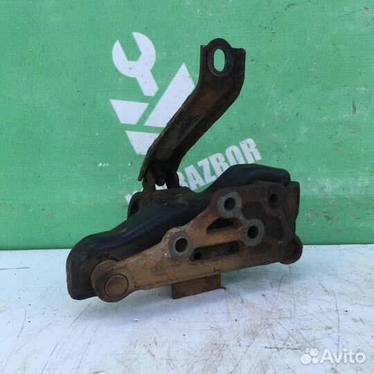 Кронштейн кпп Тойота Карина Е