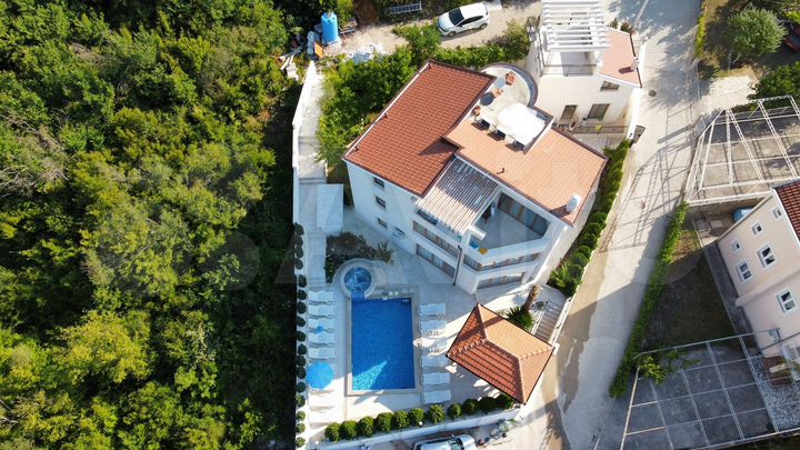 Дом на участке 512 м² (Черногория)