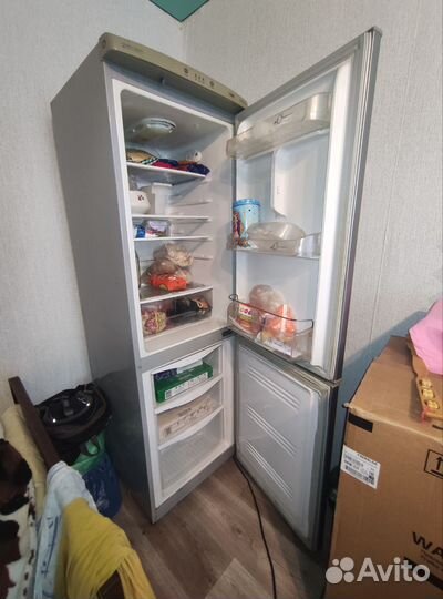 Холодильник samsung RL28fbsw